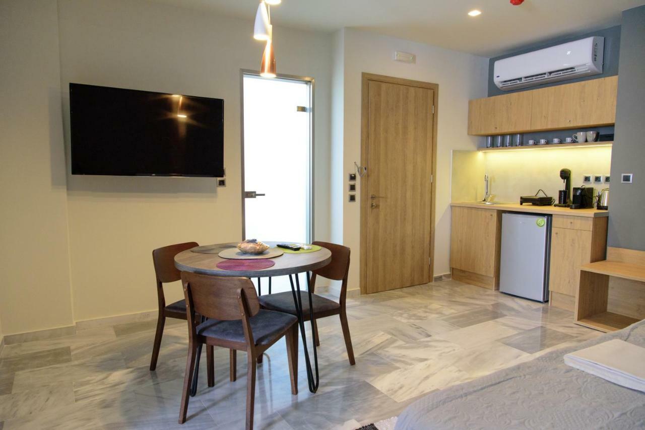Eva Apartments พีเรียส ภายนอก รูปภาพ