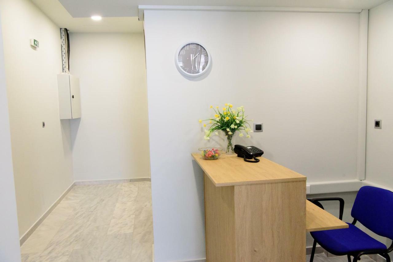 Eva Apartments พีเรียส ภายนอก รูปภาพ