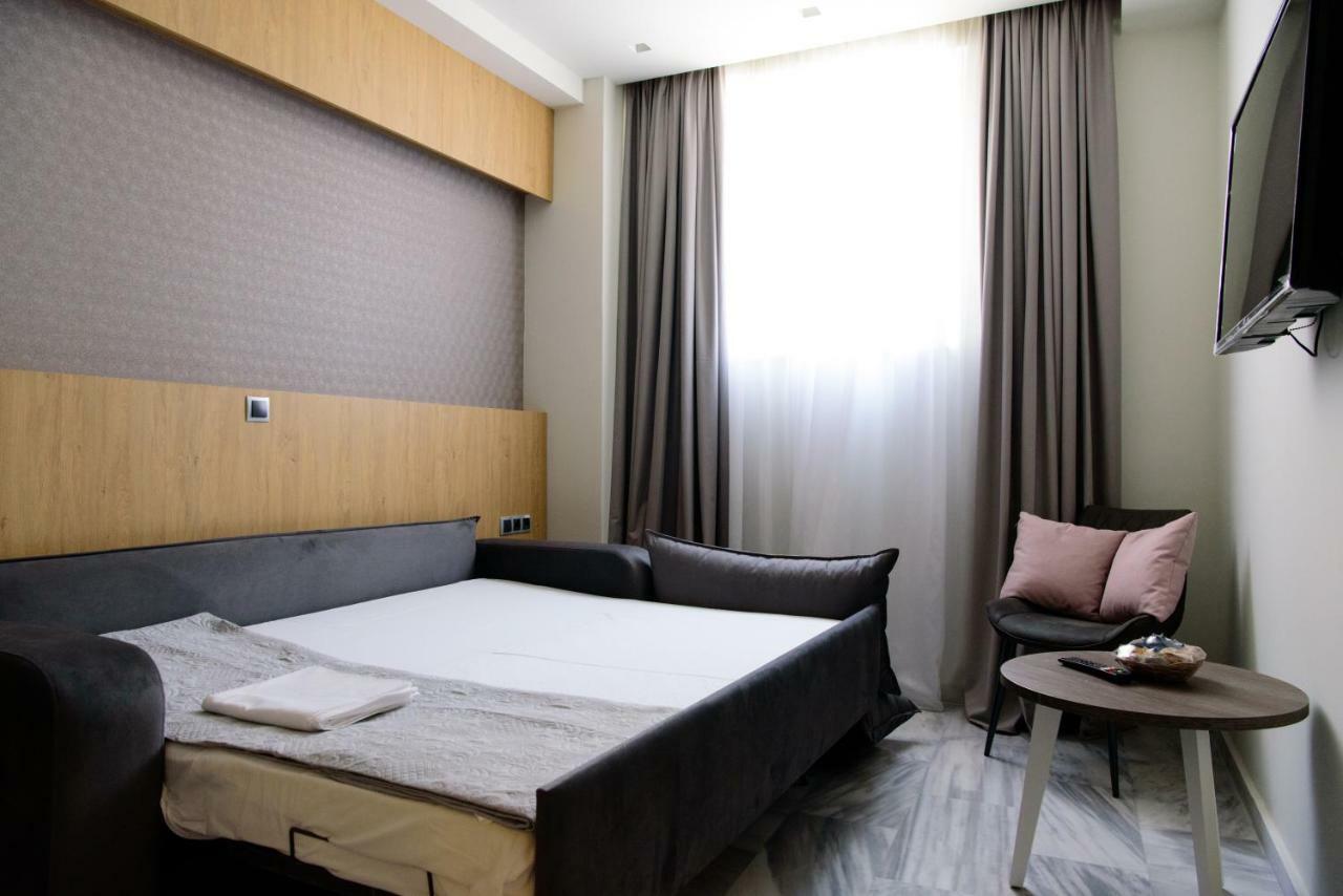 Eva Apartments พีเรียส ภายนอก รูปภาพ