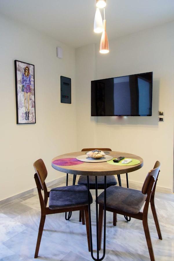 Eva Apartments พีเรียส ภายนอก รูปภาพ