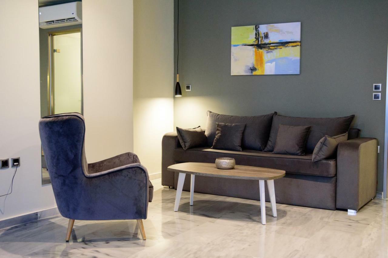 Eva Apartments พีเรียส ภายนอก รูปภาพ