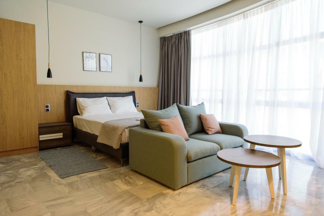 Eva Apartments พีเรียส ภายนอก รูปภาพ