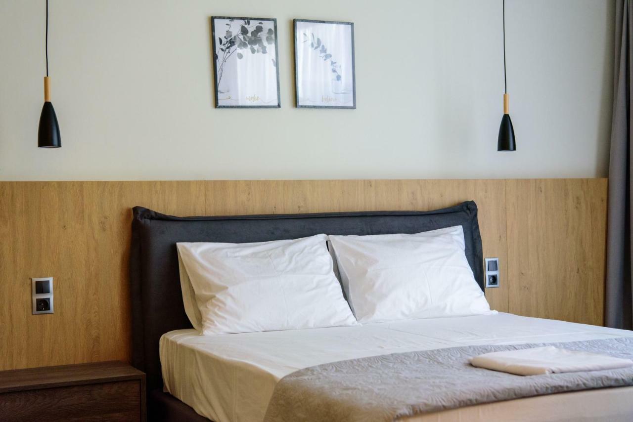 Eva Apartments พีเรียส ภายนอก รูปภาพ